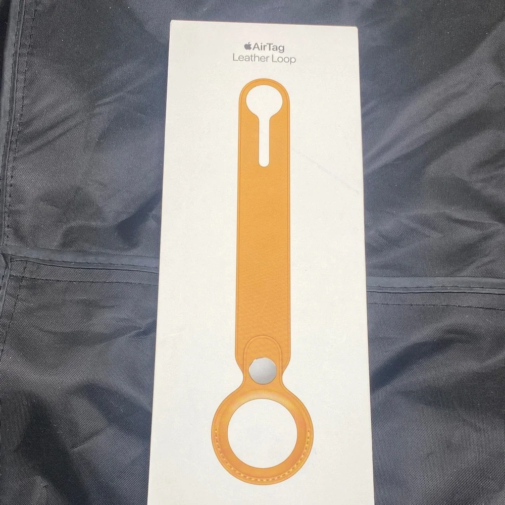 Apple AirTag Leather Loop in Bright Orange